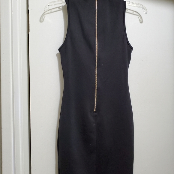 Dress - Picture 4 of 5